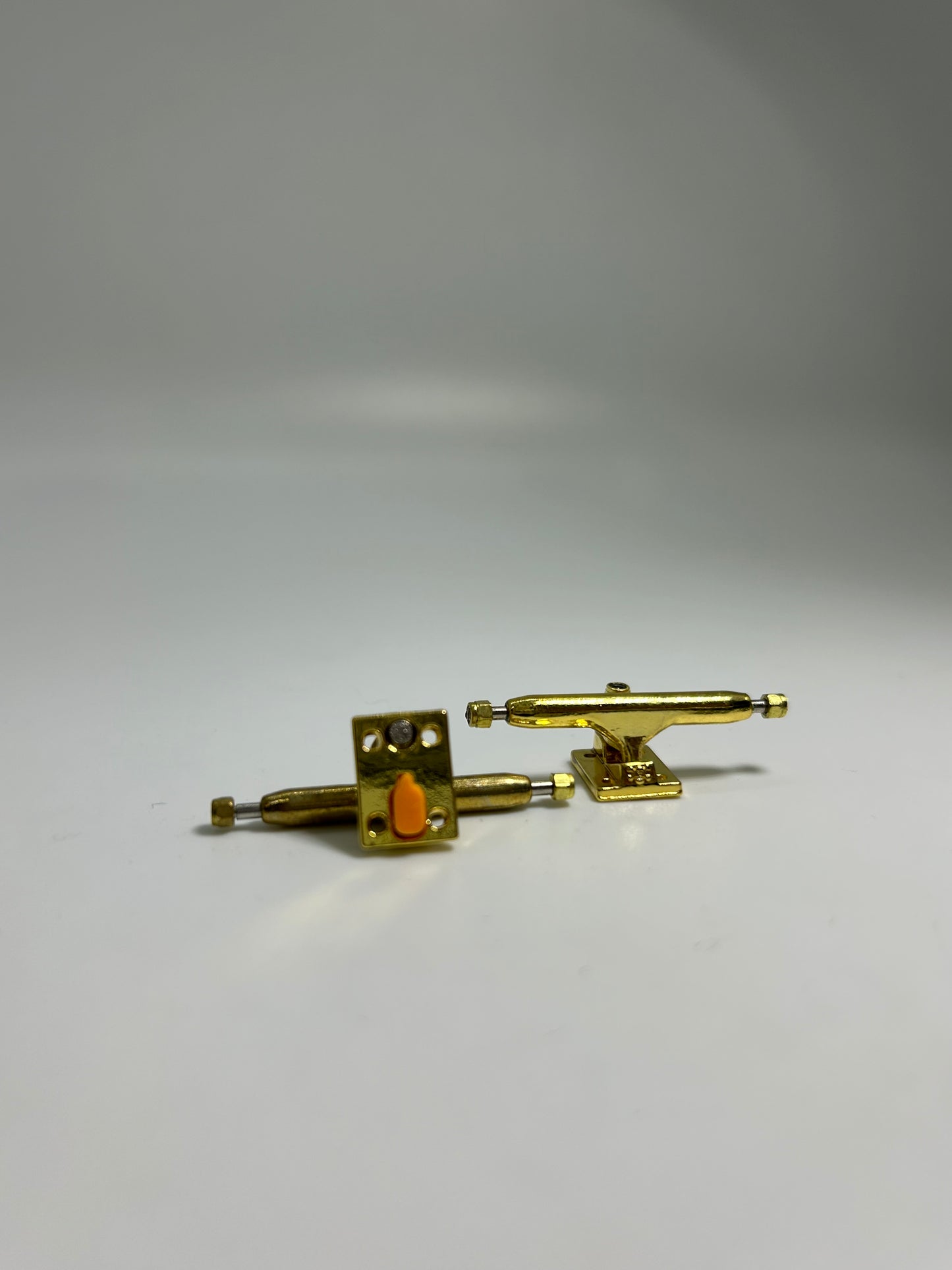 Leefai Premium Fingerboard Trucks Gold